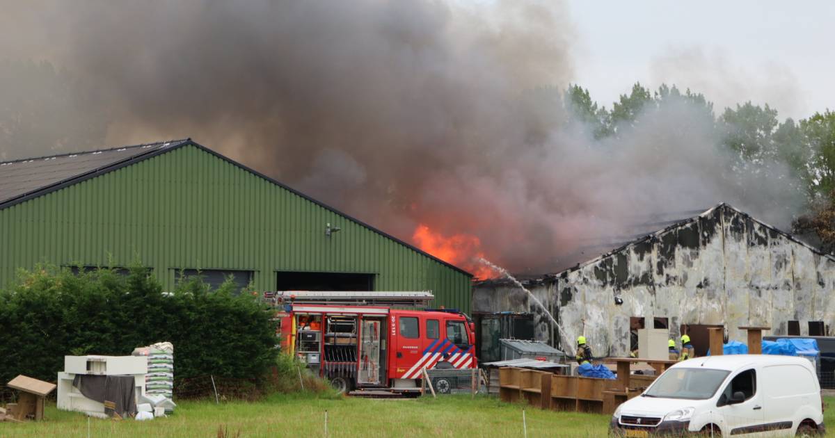 Grote brand in boerderijwinkel in Drongelen, vermoedelijk ontstaan in keuken