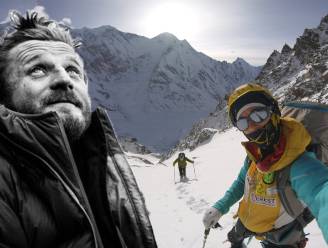 Bergbeklimster omschrijft in pakkende afscheidsbrief laatste momenten die ze doorbracht met klimpartner, voor ze hem achter moest laten op ‘killer mountain’