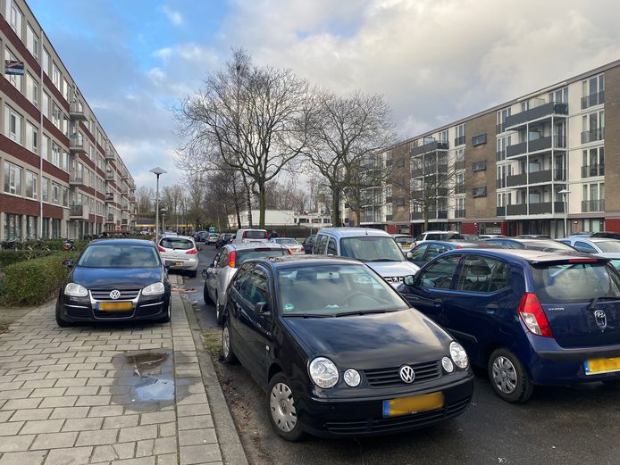 Aan het einde van de middag is het druk in het parkeergebied