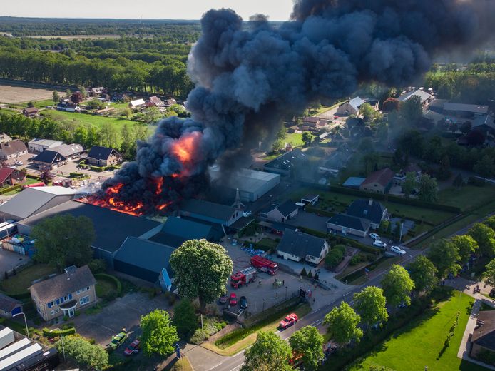 Burgemeester Van Oldebroek Na Brand Vee Mag Weer Naar Buiten Groenten Uit De Tuin Mag Je Eten Veluwe Destentor Nl