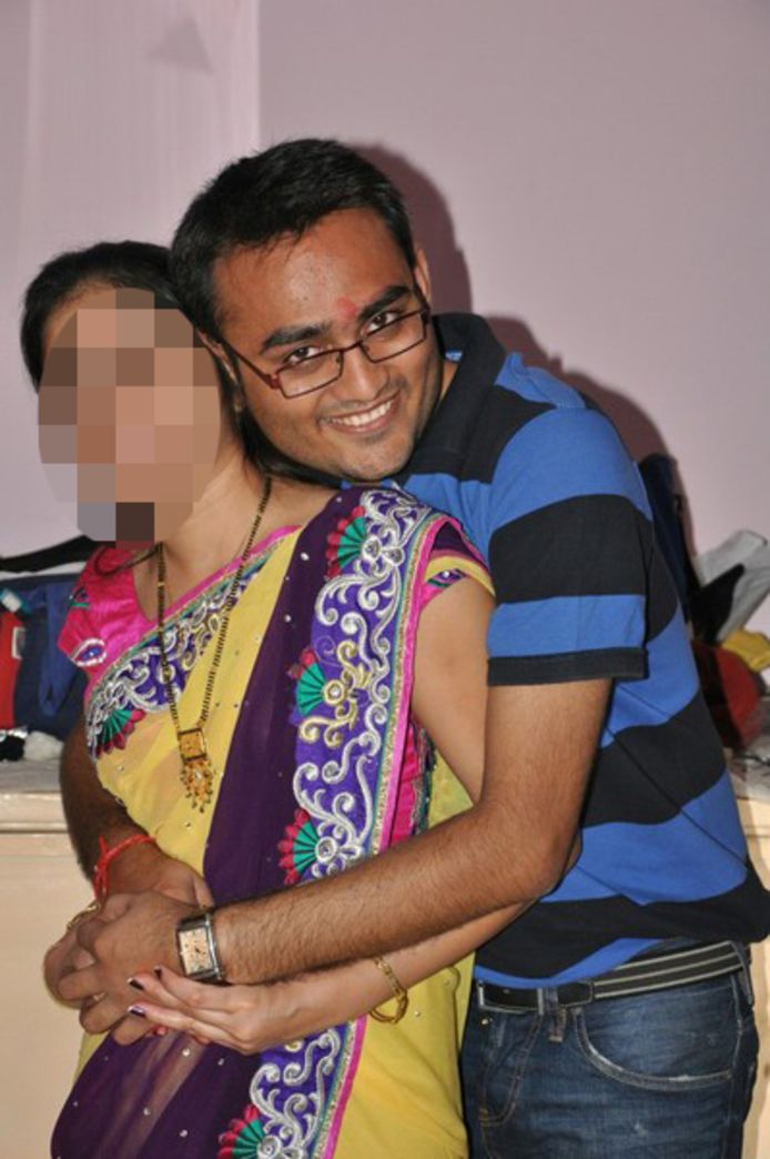 Diamantair Prashant Bhalani (rechts) en zijn vrouw.