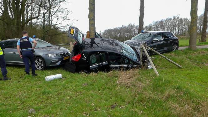 Achtervolging met hoge snelheid op gestolen auto eindigt in crash: bestuurder opgepakt