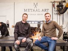 Een wenteltrap van staal? Metaalkunstenaars Arthur (30) en Jordy (28) draaien hun hand er niet voor om