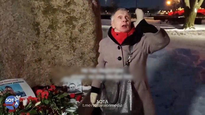 82-year-old woman calls Putin 'inhuman' at memorial site for Navalny