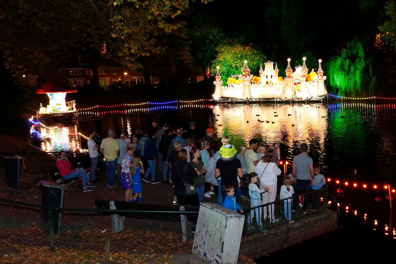 Lichtjesroute Eindhoven nu helemaal niet meer door Strijp Foto