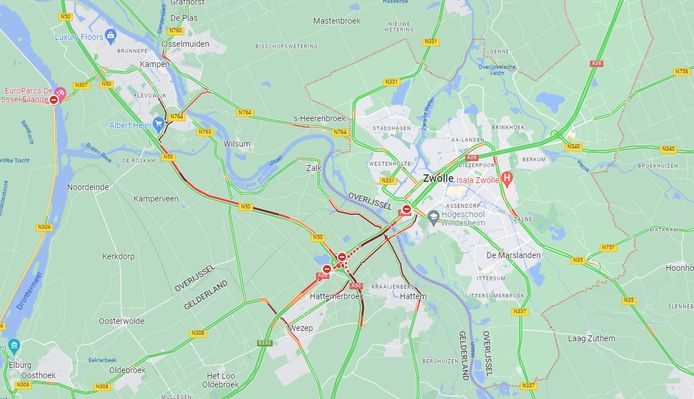 De wegen rondom Zwolle stonden flink vast naar aanleiding van het ongeluk vlak voor Zwolle-Zuid.