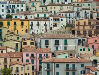 Twee minderjarige meisjes slachtoffer van groepsverkrachting in Italiaanse wijk: “Daders komen uit dezelfde school”