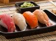 La seule bonne manière de manger des sushis