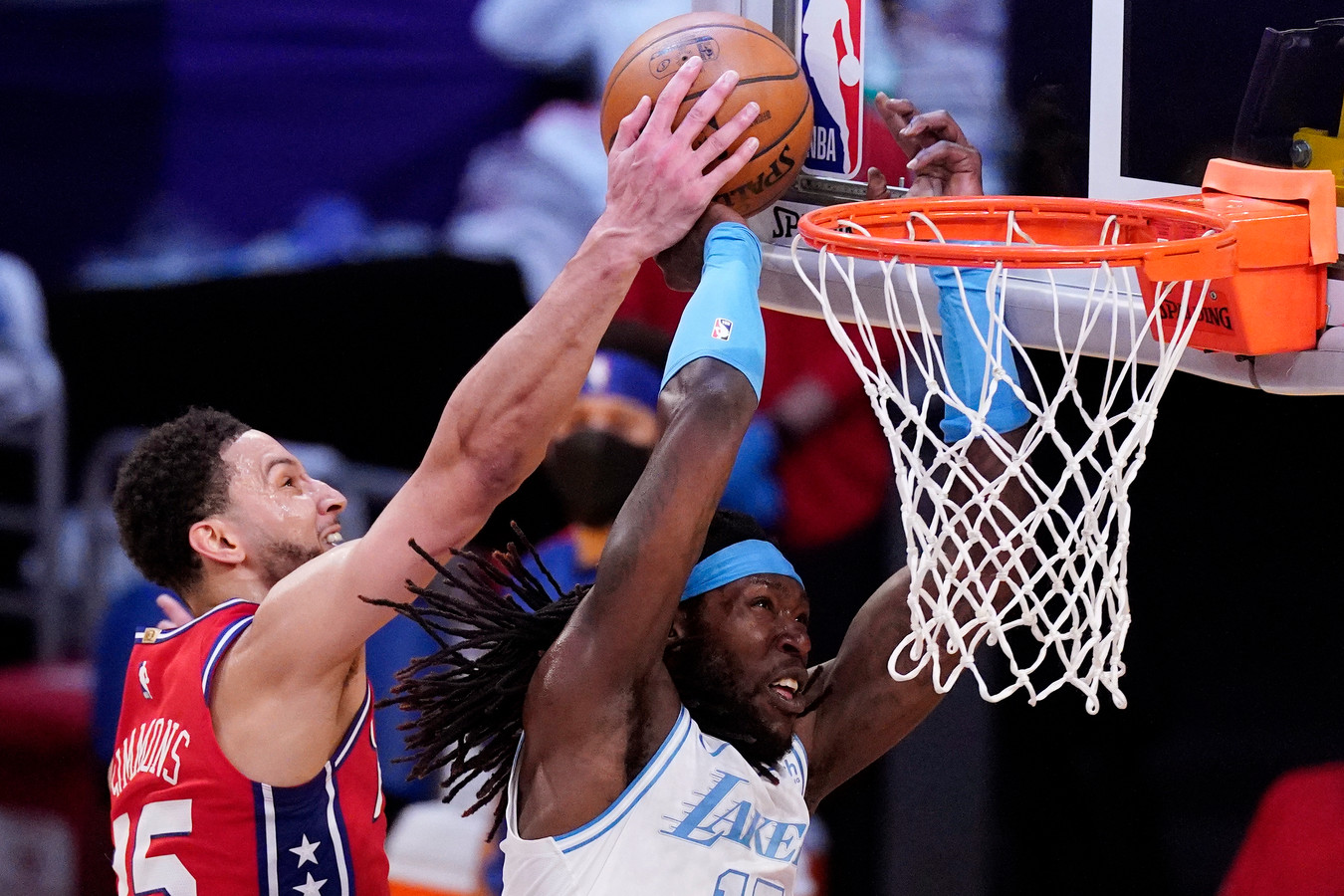 Ben Simmons (links).
