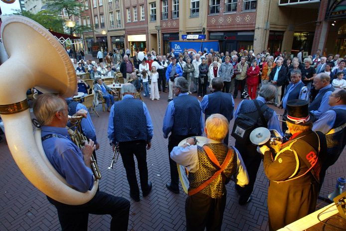 Eindhoven Jazz in Lighttown 2004 met The Juggets Jazband