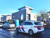 Politie doorzoekt woning in Apeldoorn na vondst dode vrouw Wenum-Wiesel