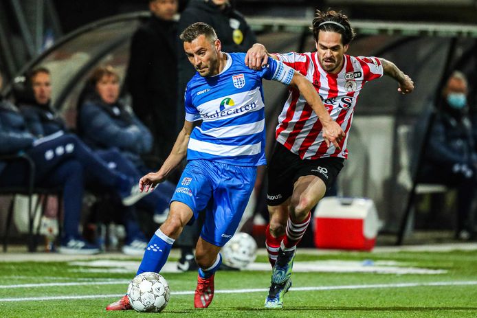 Bram van Polen speelt ook komend seizoen bij PEC Zwolle. Het wordt zijn vijftiende seizoen.