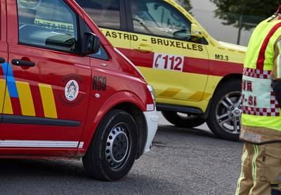 Un homme hospitalisé après avoir été secouru par les pompiers dans le canal de Bruxelles