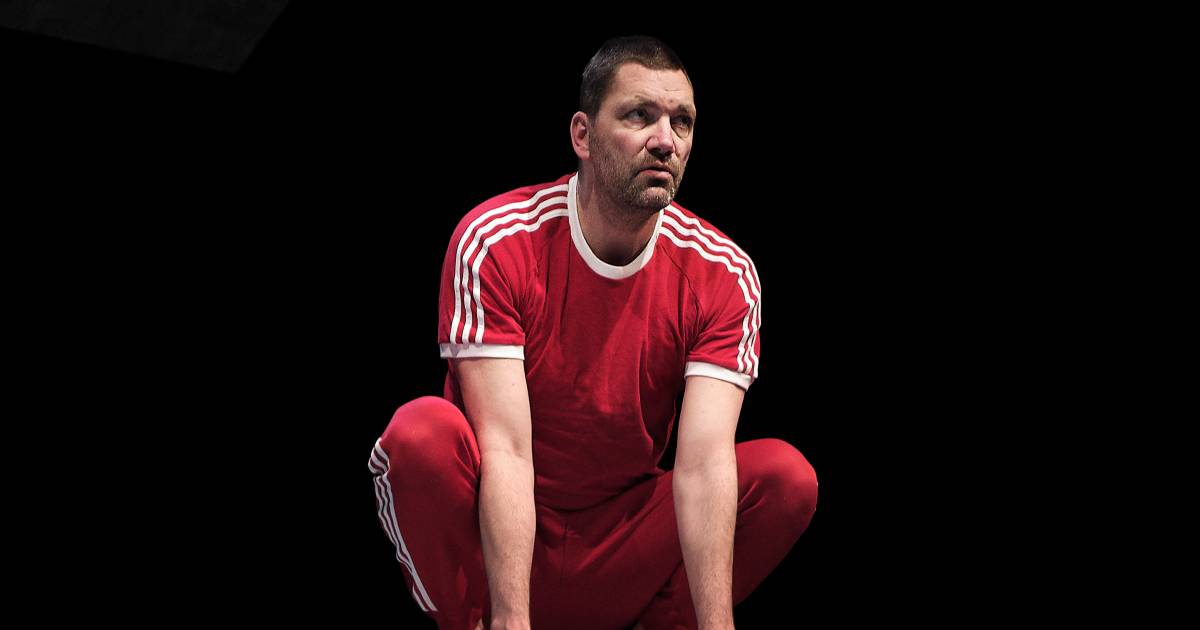 Nieuwe Show Van Theo Maassen Het Mag Wel Een Onsje Minder Met Die Lange Tenen Recensies Ad Nl