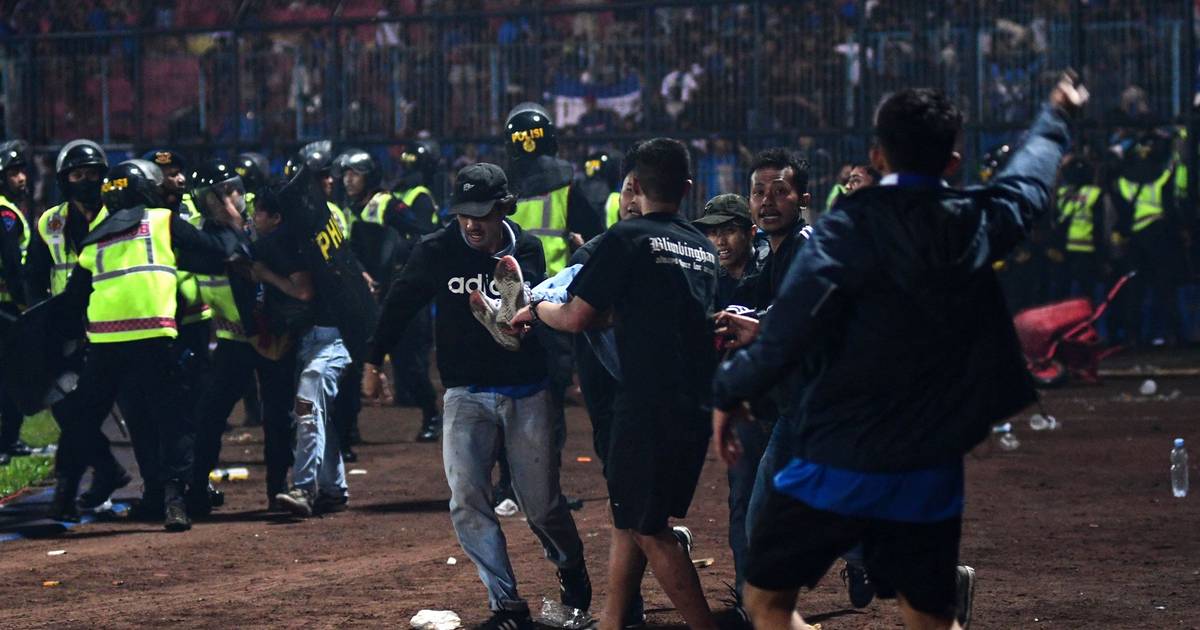 Indonesia menghukum dua orang penjara atas bencana stadion dengan 135 tewas |  di luar