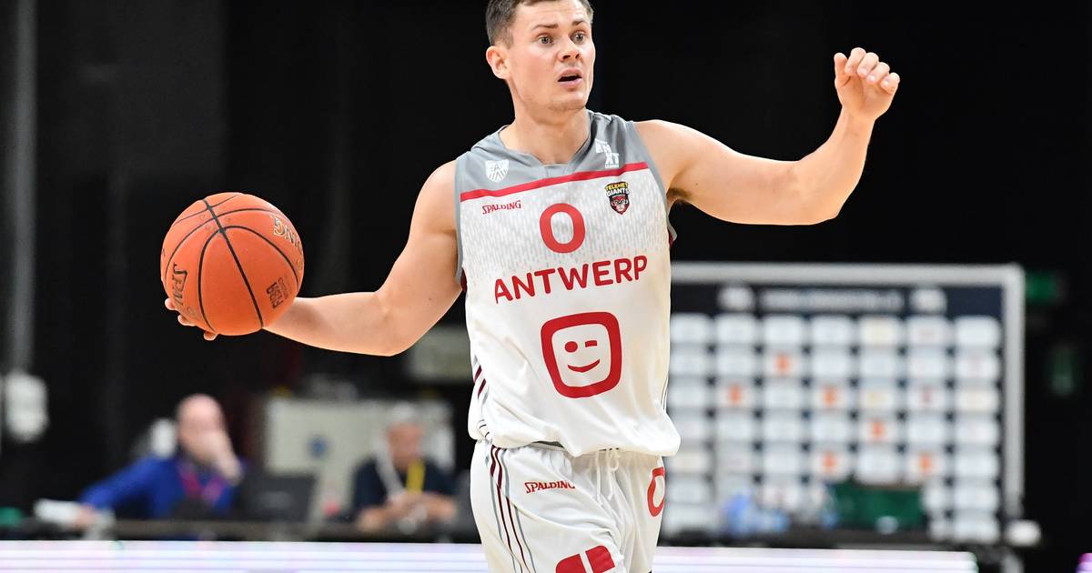 Elvar Fridriksson met Antwerp Giants naar het Griekse Ionikos