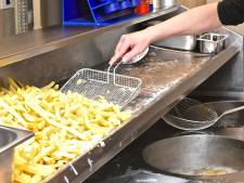 La propriétaire d’un snack chasse un voleur avec sa graisse de friture