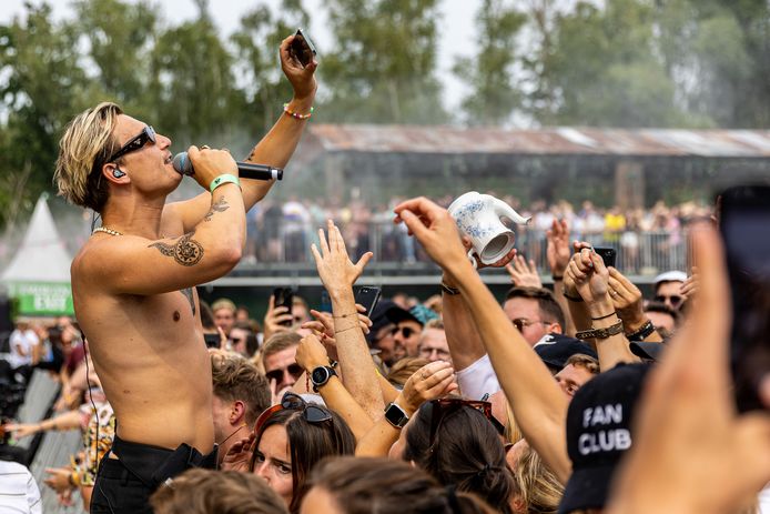 Golden Band durante l'esecuzione al Tomorrowland