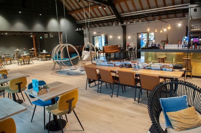 Een deel van het cultuurcafé in cultureel centrum De Voorste Venne in Drunen.