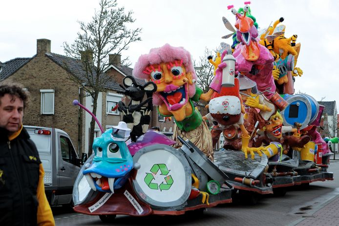 De wagen van bouwclub "De Begienurs"