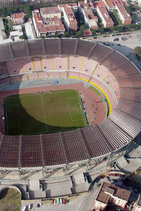 Ajax-supporter neergestoken in Napels