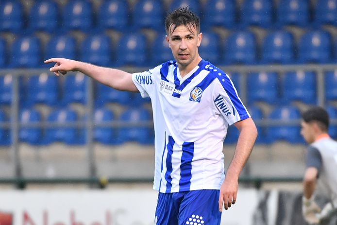 Een beeld van Pieter Michiels tijdens de voorbereiding. Nadien volgde de ene blessure na de andere. Na maanden revalideren is de verdediger fit.