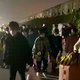 Arbeiders ontvluchten China’s grootste iPhone-fabriek om strikte lockdown