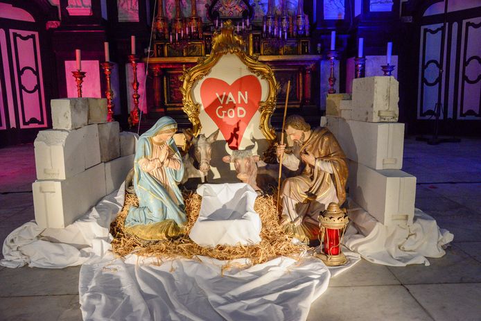 Moageme Kerst Kerststal Scène, Traditionele Kerststal