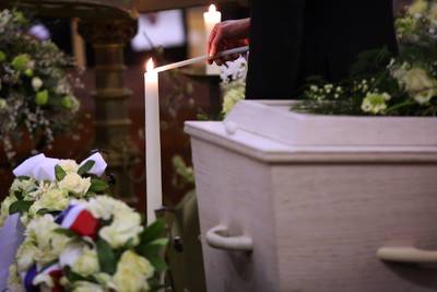 Financiële zorgen bij uitvaartbedrijf Yarden: worden klanten de dupe?