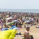 Marcellekestoeristen, Pakistaanse beats en een Fristi-parasol: stedelingen vluchten massaal naar de kust