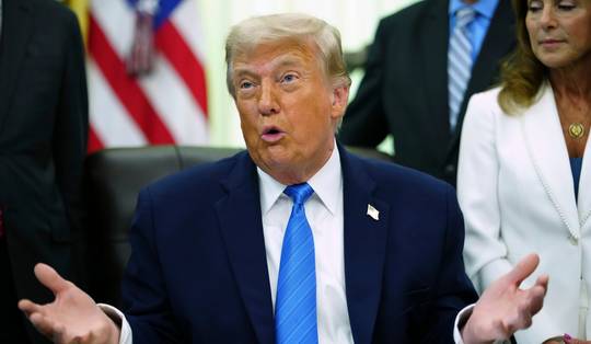 Trump zegt dat VS Iran vandaag ‘erg hard’ gaan aanvallen