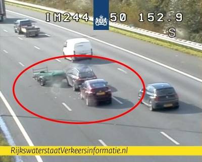 Aanhanger schiet los: drie rijstroken dicht op A50 richting Oss