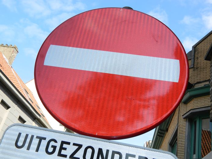De straat wordt enkele uren afgesloten.