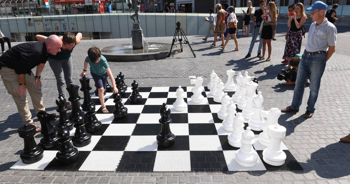 De databank Fonkeling Verslaggever Reuzenschaakborden in straatbeeld | Leuven | hln.be