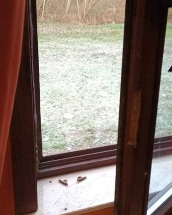Bij FOS 207 De Eekhoorn werd een raam opengebroken en geld gestolen.