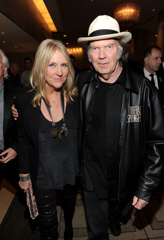 Muzikant Neil Young met zijn ex-vrouw Pegi.