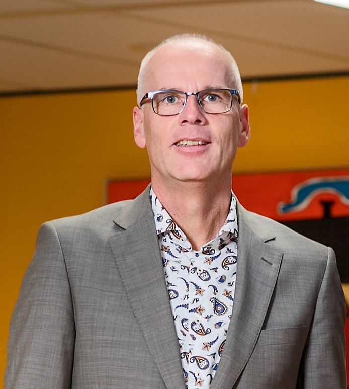 Peter Smit is voorlopig interim-directeur van het HOFtheater in Raalte.