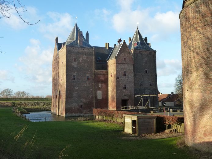 Slot Loevestein is met ingang van 30 juni 2018 per pont vanuit Zaltbommel te bereiken.