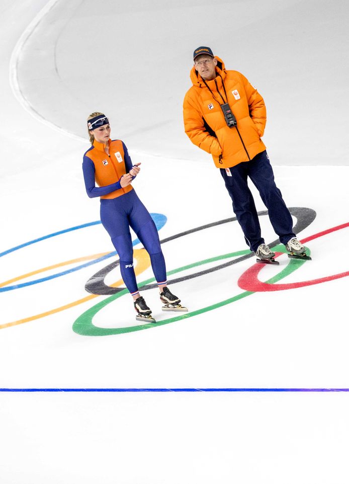 Langebaanschaatsster Irene Schouten en Jillert Anema  tijdens een training.