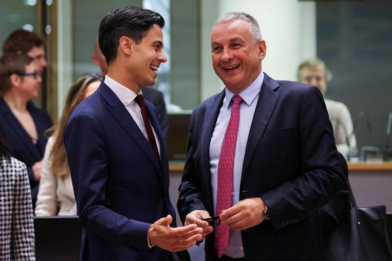 Minister voor Klimaat en Energie Rob Jetten met de voorzitter van de buitengewone Energieraad, de Tsjechische minister van Handel en Industrie. Beeld Reuters