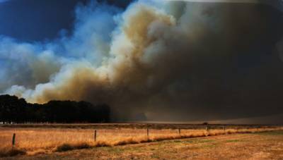 Grote natuurbrand bij Wateren, twee campings ontruimd