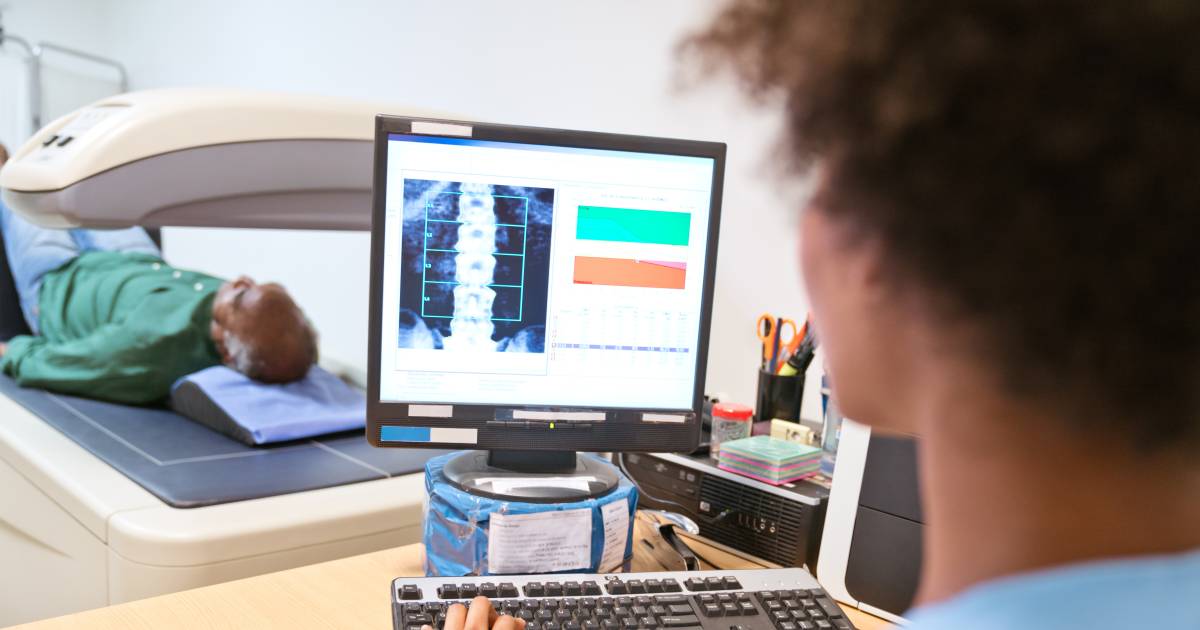 The importance of early diagnosis and treatment for osteoporosis
