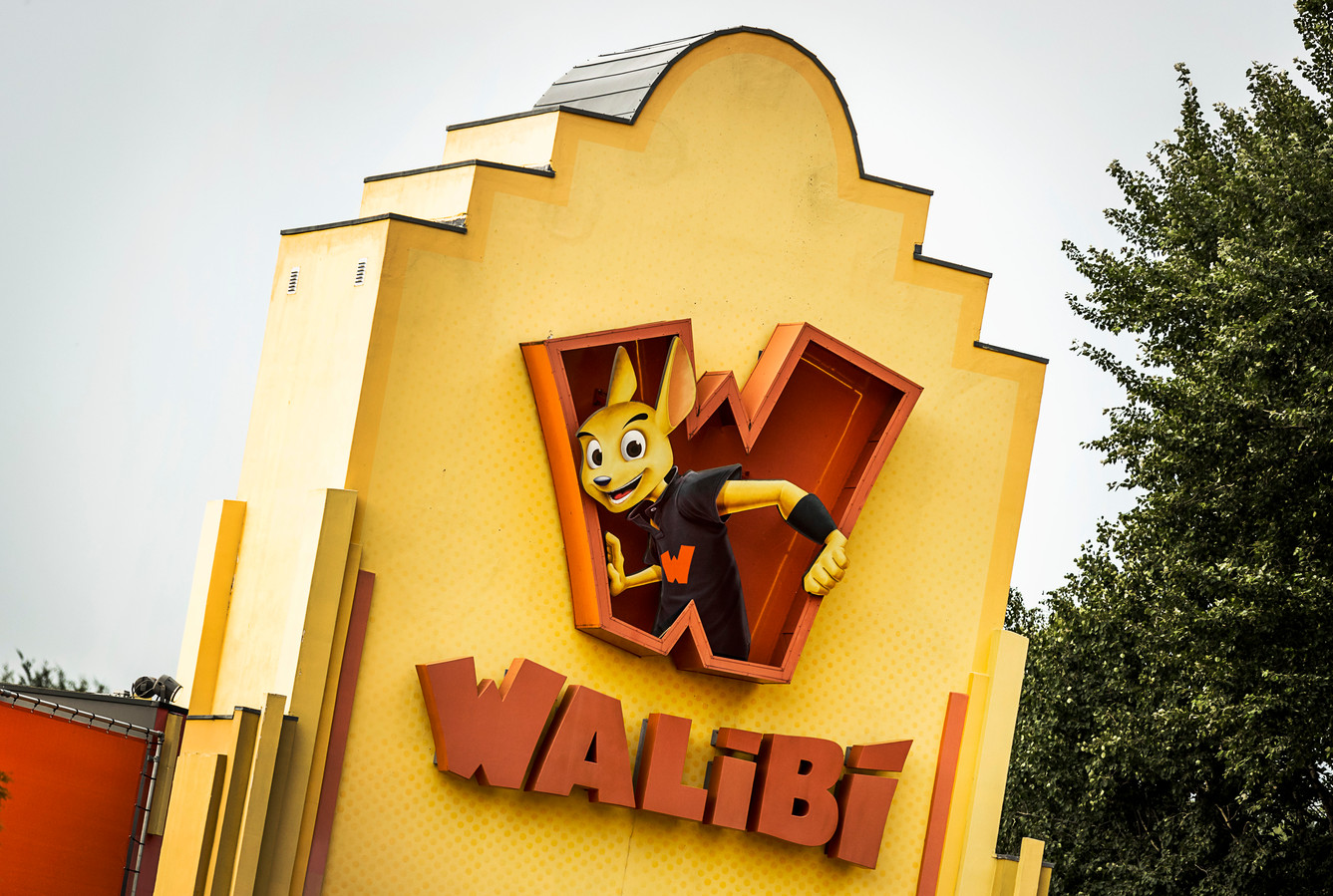 Neem een stukje Walibi Holland mee naar huis Pretpark verkoopt originele achtbaanwielen Foto
