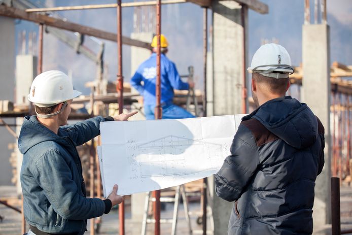 De bouw van huizen wordt afgeremd omdat we in Nederland te veel koeien, varkens en kippen hebben.