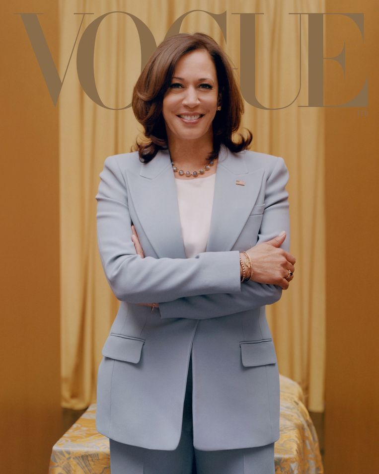 De cover van Kamala Harris zoals die ook nu online te zien is op de site van ‘Vogue’.  Beeld Vogue