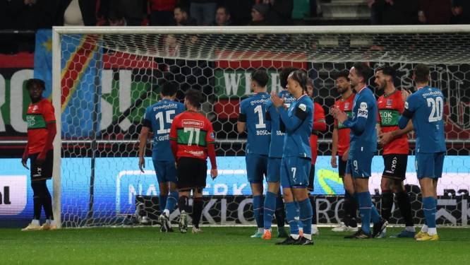 NEC en PSV brengen indrukwekkend eerbetoon aan Thijs Slegers