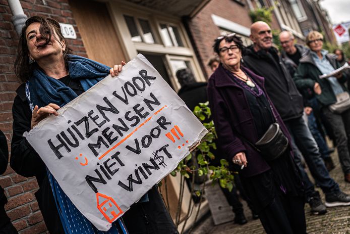 Woonprotest tegen hoge huren en krapte op de woningmarkt.