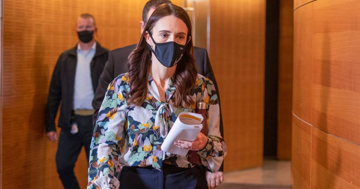 La Nuova Zelanda estende il blocco dopo il rapido aumento dei casi di coronavirus  All’estero