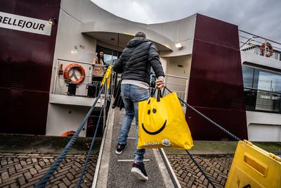 Arnhem krijgt nog eens twee extra schepen voor vluchtelingen bij Rijnkade: ‘Code rood in de asielopv