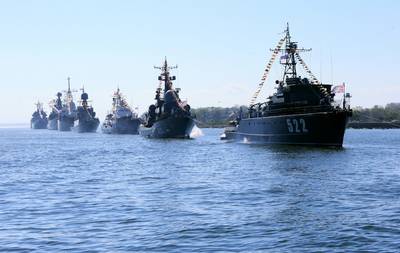 Russische Baltische Vloot voert grootschalige oefeningen uit in winter